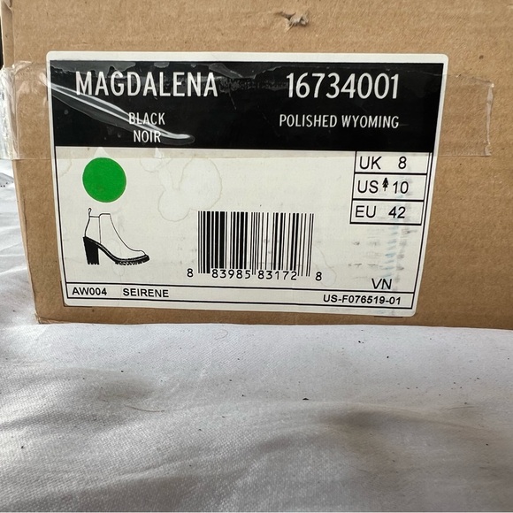 NIB 10 MAGDALENA DR MARTENS HEELED BOOTS - Picture 7 of 7